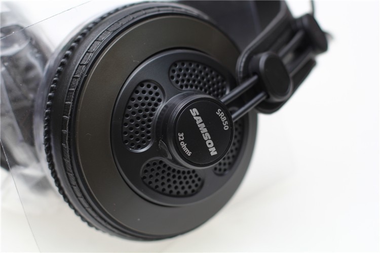 Stereo Black Headphones Stereo Black Headphones