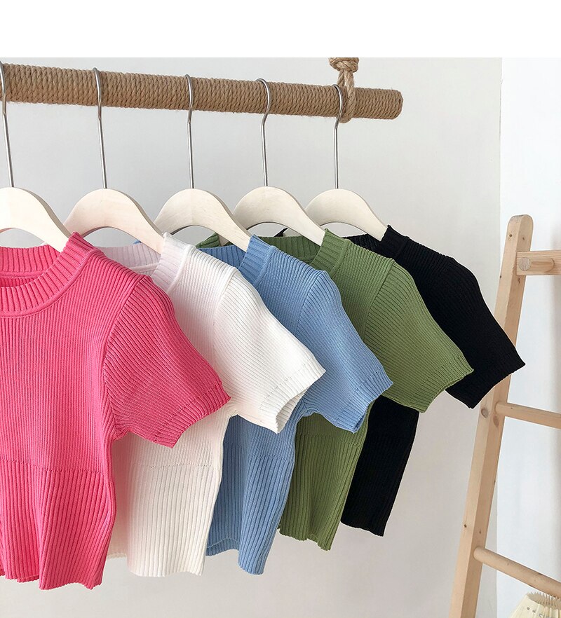 Women's Short Sleeved Knitted Crop Top