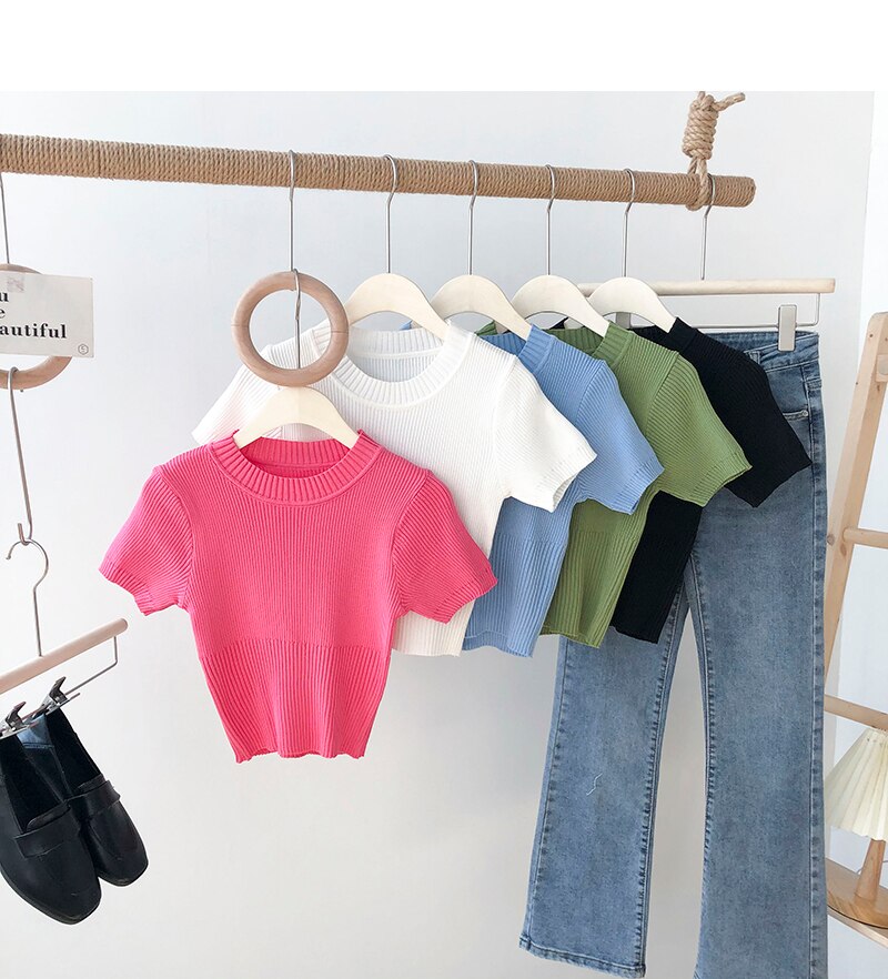 Women's Short Sleeved Knitted Crop Top