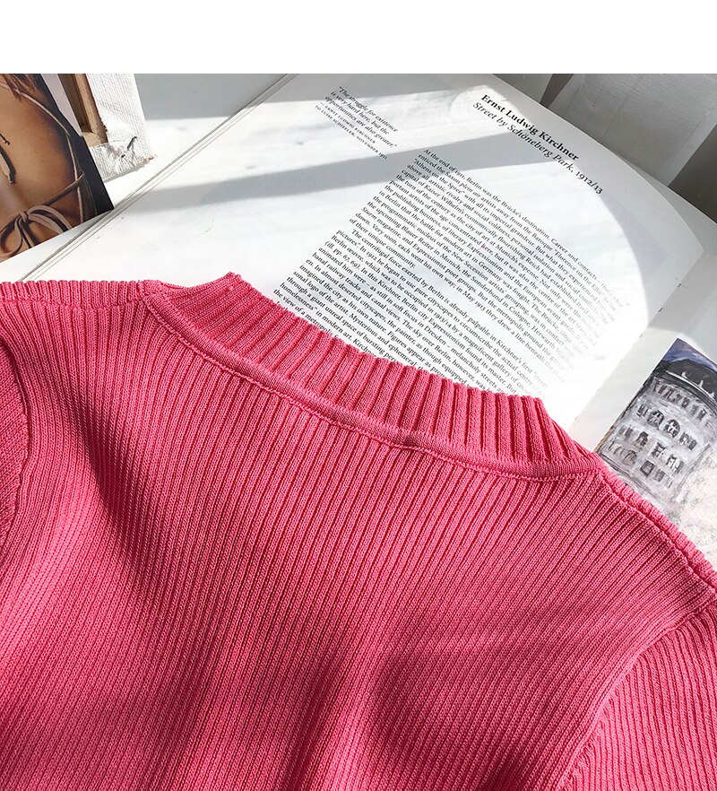 Women's Short Sleeved Knitted Crop Top