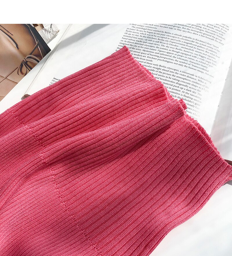 Women's Short Sleeved Knitted Crop Top