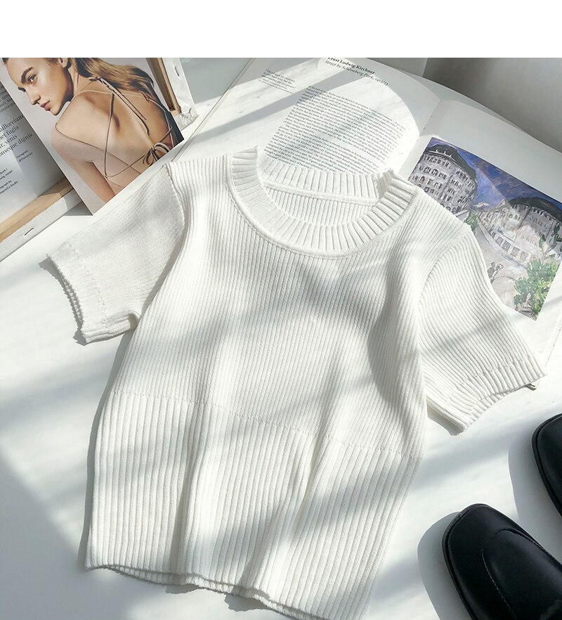 Women's Short Sleeved Knitted Crop Top