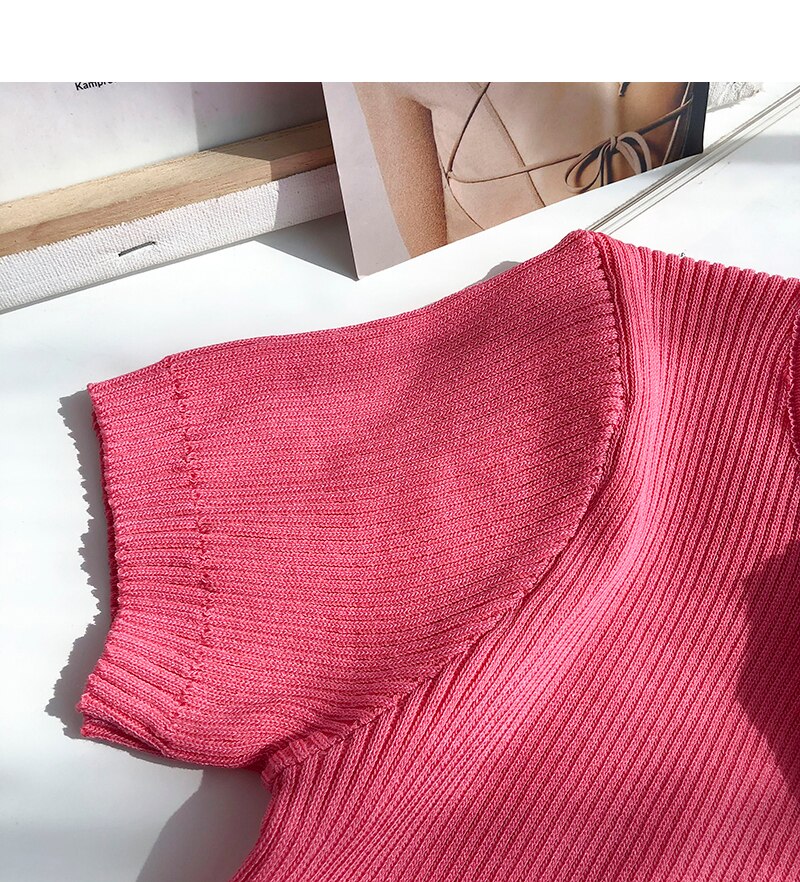 Women's Short Sleeved Knitted Crop Top