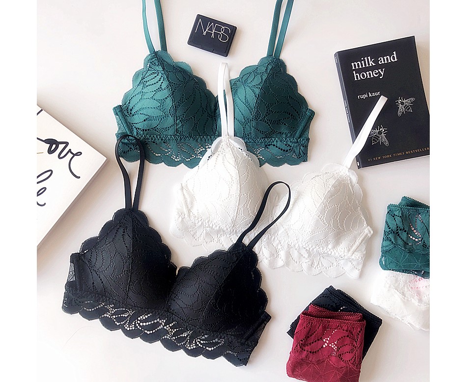 Women's Petal Lace Bra and Panties 2 Pcs Set