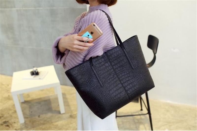 Women's Alligator Leather Shoulder Bag