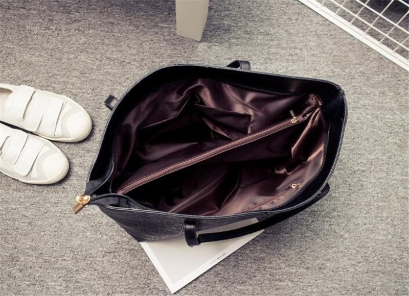 Women's Alligator Leather Shoulder Bag