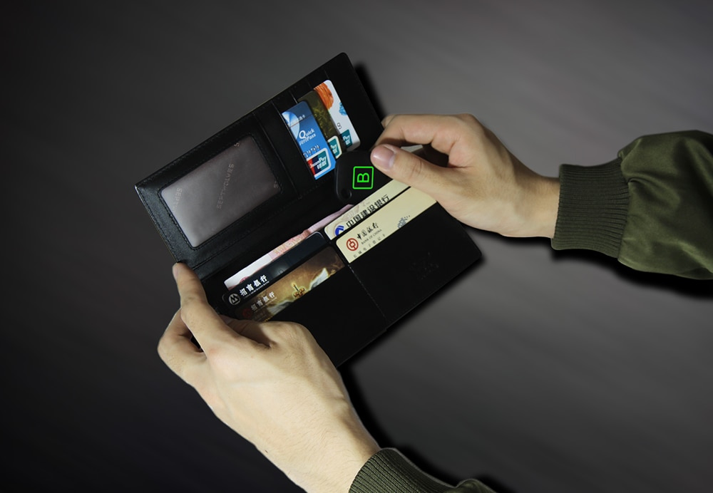 Advanced Wireless Key Finder with 5 Receiver Keychains