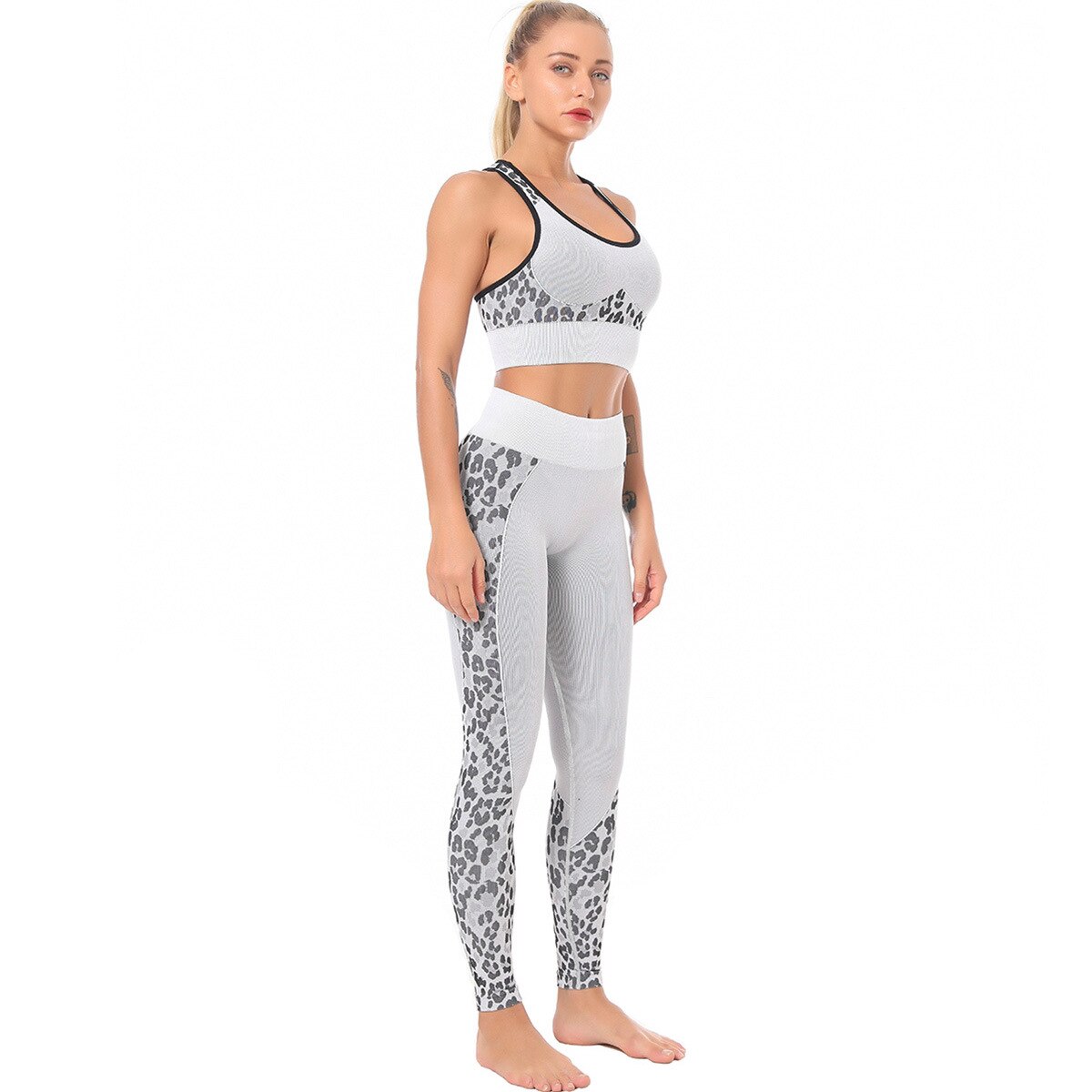 Women's Leopard Detail Sports Bra and Leggings Set